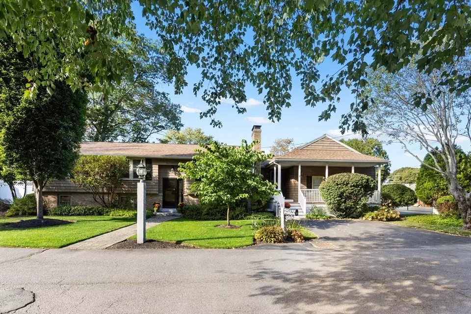 Exterior - 1 Maddabon Pl, Peabody, MA 01960 photo 2 of 11