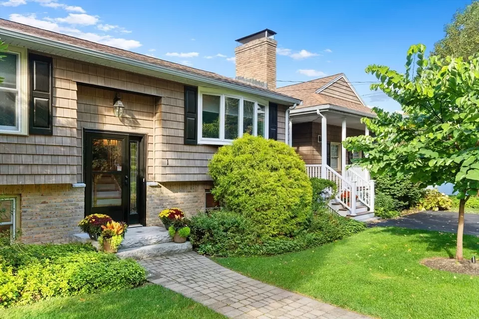 Exterior - 1 Maddabon Pl, Peabody, MA 01960 photo 1 of 11