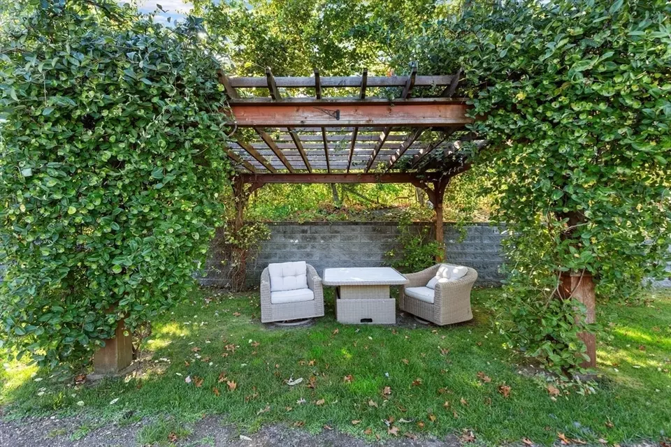 Exterior - 1 Maddabon Pl, Peabody, MA 01960 photo 10 of 11