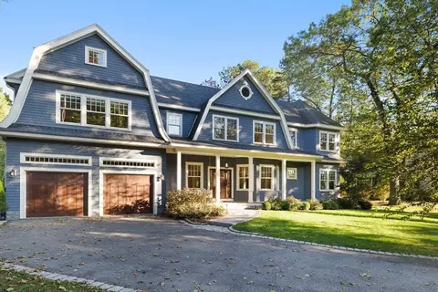12 Ledgewood Rd, Winchester, MA 01890