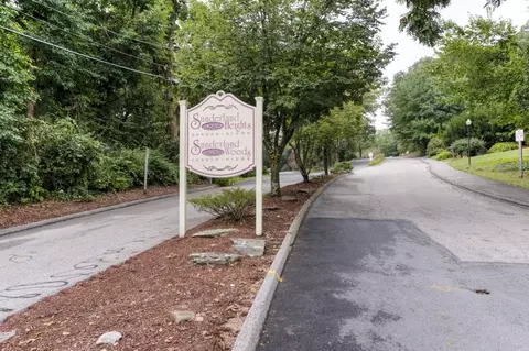 340 Sunderland Rd #23, Worcester, MA 01604