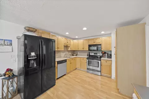 709 County Rd, Bourne, MA 02559 photo 4
