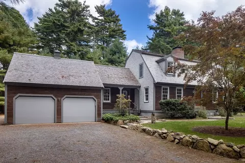 131 Dexter Rd, Marion, MA 02738