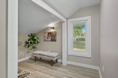 Entry Way - 56 Marshall St, Springfield, MA 01109 photo 4 of 7