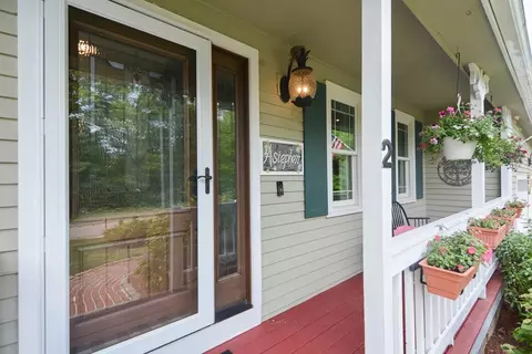 Exterior - 2 Crestview Dr, Mendon, MA 01756 photo 14 of 15