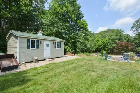 Exterior - 2 Crestview Dr, Mendon, MA 01756 photo 10 of 15
