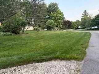 Exterior - 2 Crestview Dr, Mendon, MA 01756 photo 8 of 15