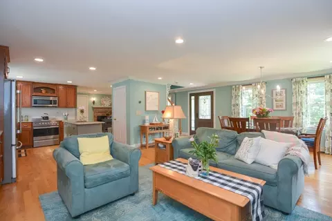 Living - 2 Crestview Dr, Mendon, MA 01756 photo 1 of 3
