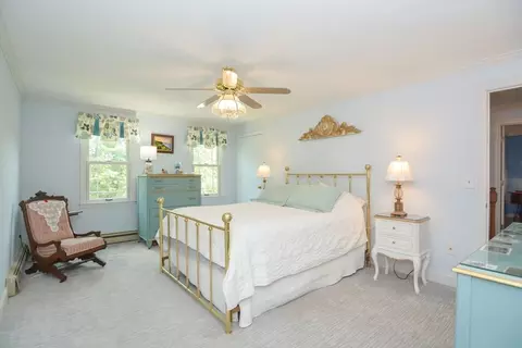 Bedroom - 2 Crestview Dr, Mendon, MA 01756 photo 1 of 6