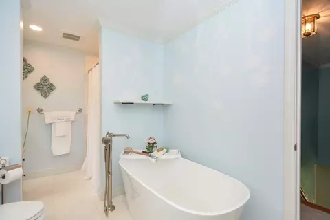 Bath - 2 Crestview Dr, Mendon, MA 01756 photo 2 of 2