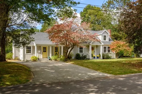 2 Hoover Rd, Hingham, MA 02043