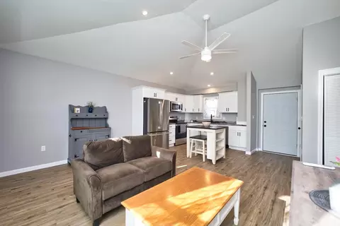 340 Vale St, Fall River, MA 02724 photo 9