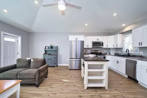 340 Vale St, Fall River, MA 02724 photo 11
