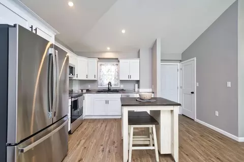 340 Vale St, Fall River, MA 02724 photo 5