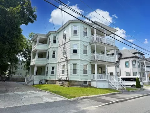 34-36 Hillberg Ave, Brockton, MA 02301
