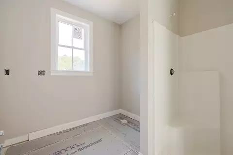 Bath - 99 Maple St, Douglas, MA 01516 photo 1 of 2