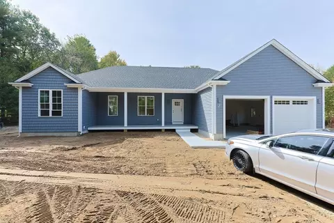 Exterior - 99 Maple St, Douglas, MA 01516 photo 5 of 9