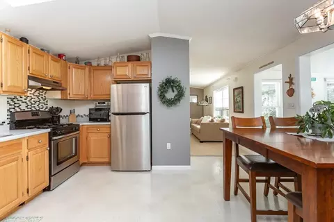 67 Crest Dr, Wareham, MA 02571 photo 8