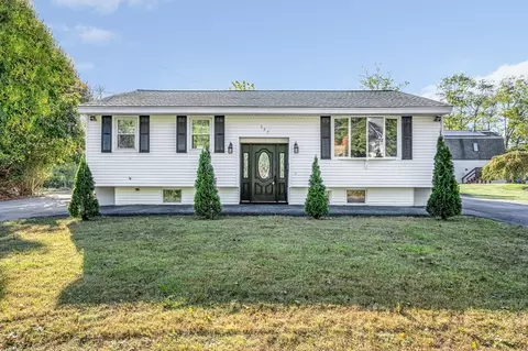 157 Billerica St, Lowell, MA 01852
