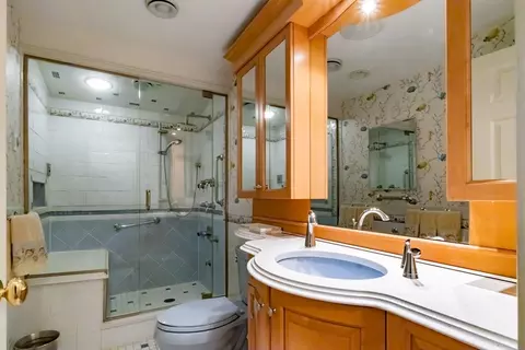 Bath - 50 Village Post Rd #50, Danvers, MA 01923 photo 1 of 3