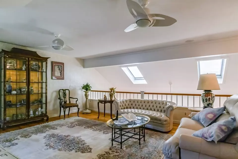 Living - 50 Village Post Rd #50, Danvers, MA 01923 photo 2 of 3