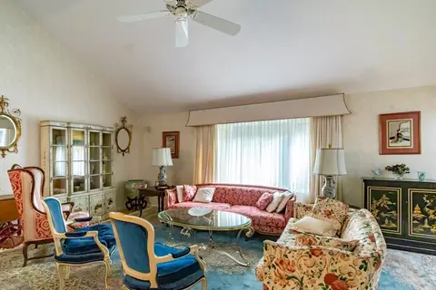 Living - 50 Village Post Rd #50, Danvers, MA 01923 photo 1 of 3