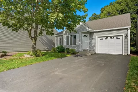 505 Alvord Pl #505, South Hadley, MA 01075