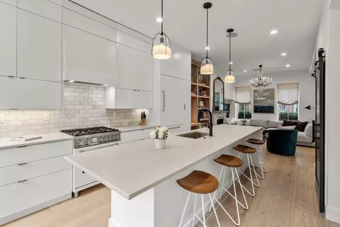 125 W Concord St #1, Boston, MA 02118
