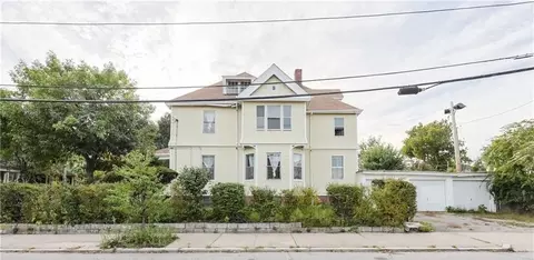 61 Whitmarsh St, Providence, RI 02907