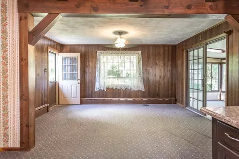 17 Roy St, Fairhaven, MA 02719 photo 8