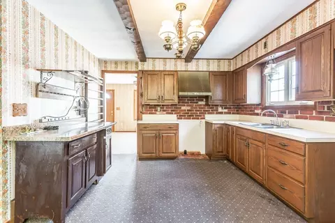 17 Roy St, Fairhaven, MA 02719 photo 7