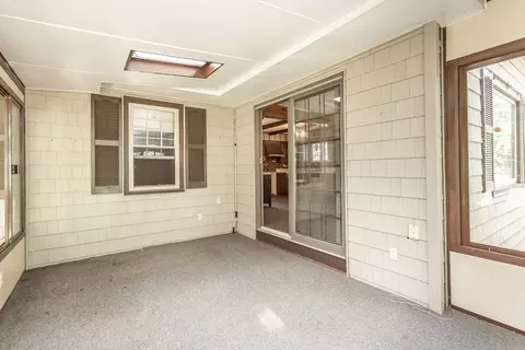17 Roy St, Fairhaven, MA 02719 photo 12