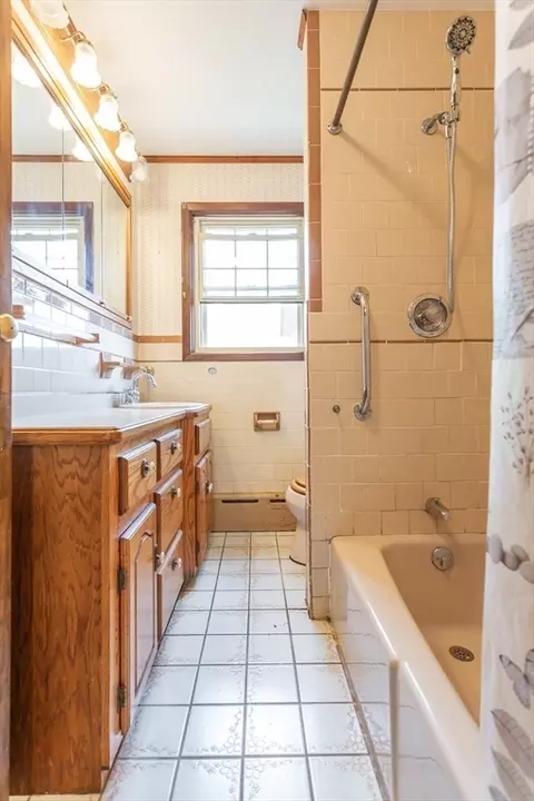 17 Roy St, Fairhaven, MA 02719 photo 18