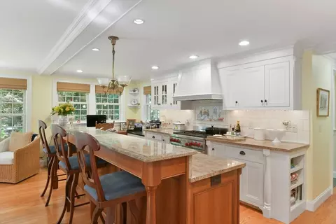 65 Tracey Rd, Cotuit, MA 02635 photo 10