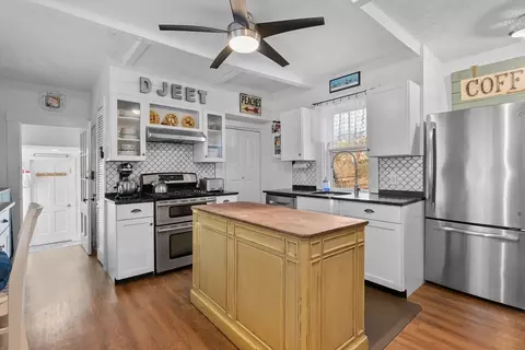 436 S Main St, Centerville, MA 02632 photo 4