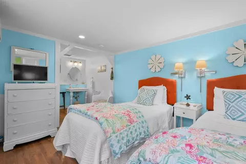 436 S Main St, Centerville, MA 02632 photo 24