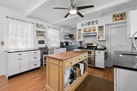 436 S Main St, Centerville, MA 02632 photo 2