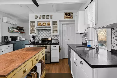 436 S Main St, Centerville, MA 02632 photo 3