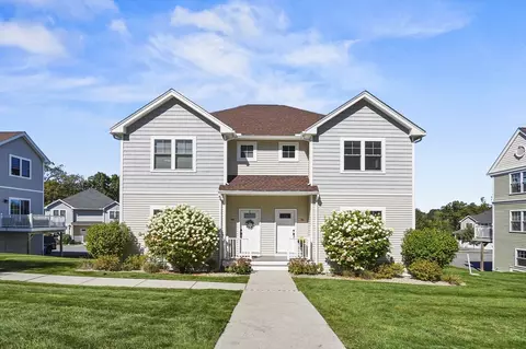 70 Oak St #70, Clinton, MA 01510