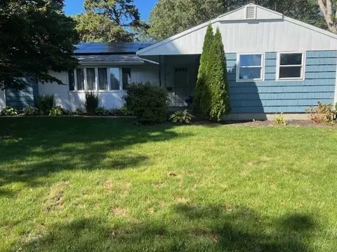255 Long Pond Dr, Yarmouth, MA 02664
