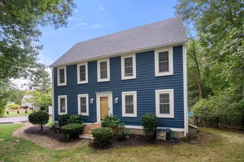 12 Old Barn Rd, Plymouth, MA 02360