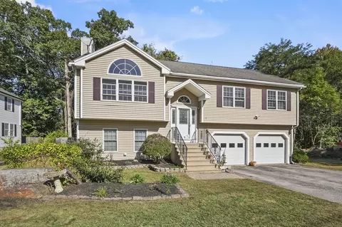3 Lorenzo St, Worcester, MA 01604
