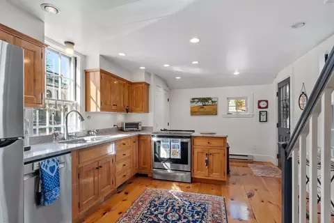 90 Middle St #L, Gloucester, MA 01930 photo 10