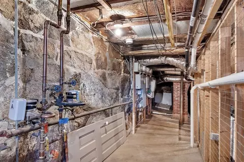 90 Middle St #L, Gloucester, MA 01930 photo 37