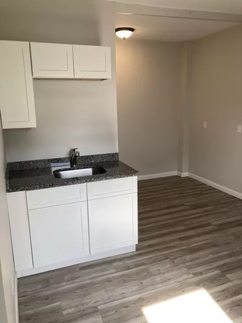 946 Rodman St, Fall River, MA 02721 photo 7