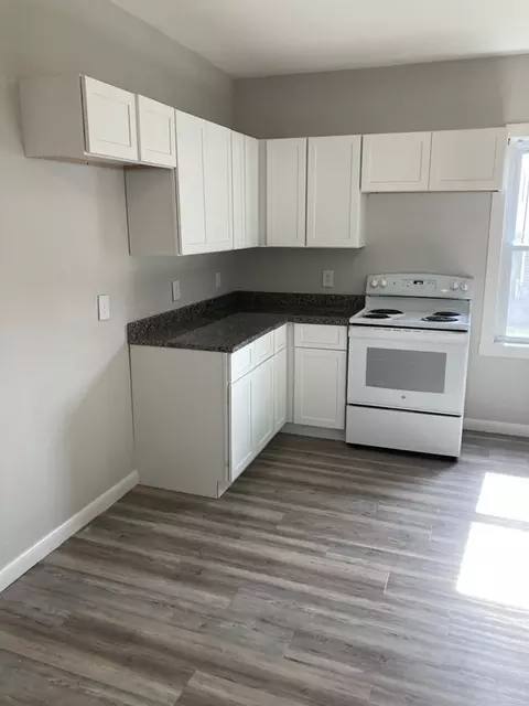 946 Rodman St, Fall River, MA 02721 photo 11