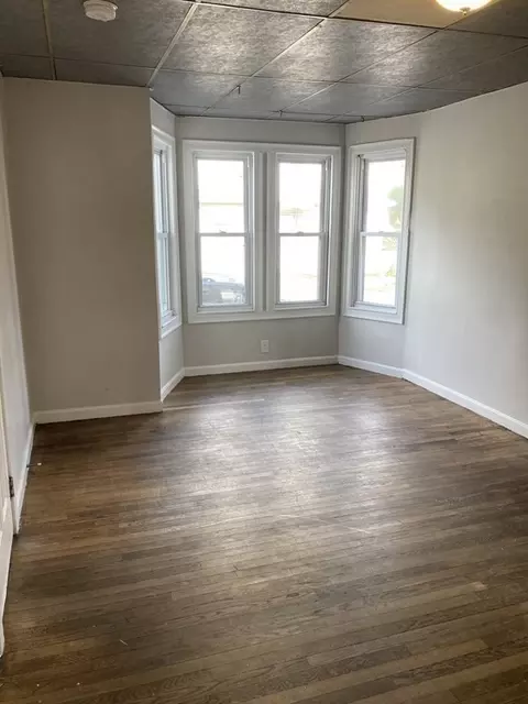 946 Rodman St, Fall River, MA 02721 photo 12