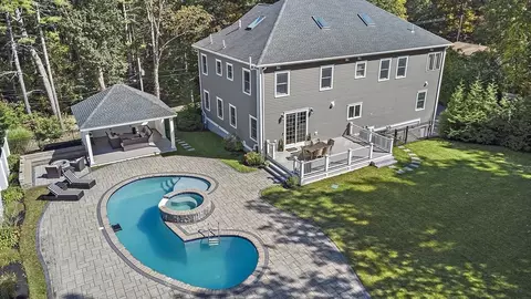 78 Mill St, Middleton, MA 01949 photo 3