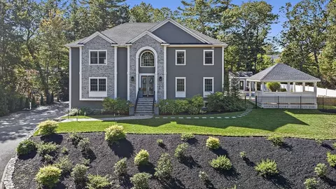 78 Mill St, Middleton, MA 01949 photo 2