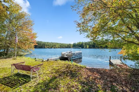 49 Oak Ln, Oakham, MA 01068